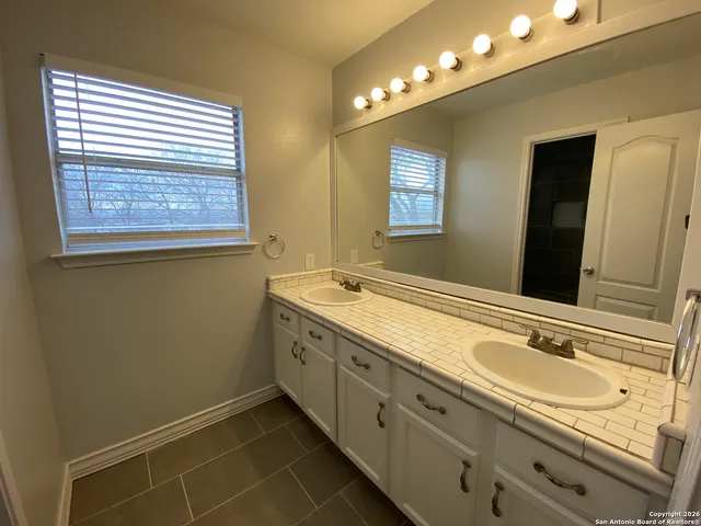 $1,550 | 2110 Calle Estrella, San Antonio, TX 78226