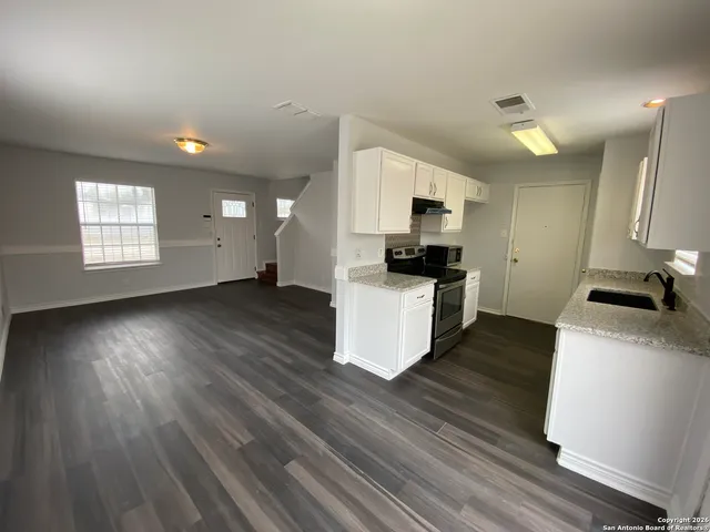 $1,550 | 2110 Calle Estrella, San Antonio, TX 78226