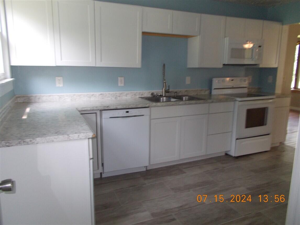8350 Willow Road Milan, MI 48160 - Photo 6 of 21 DSCN1785
