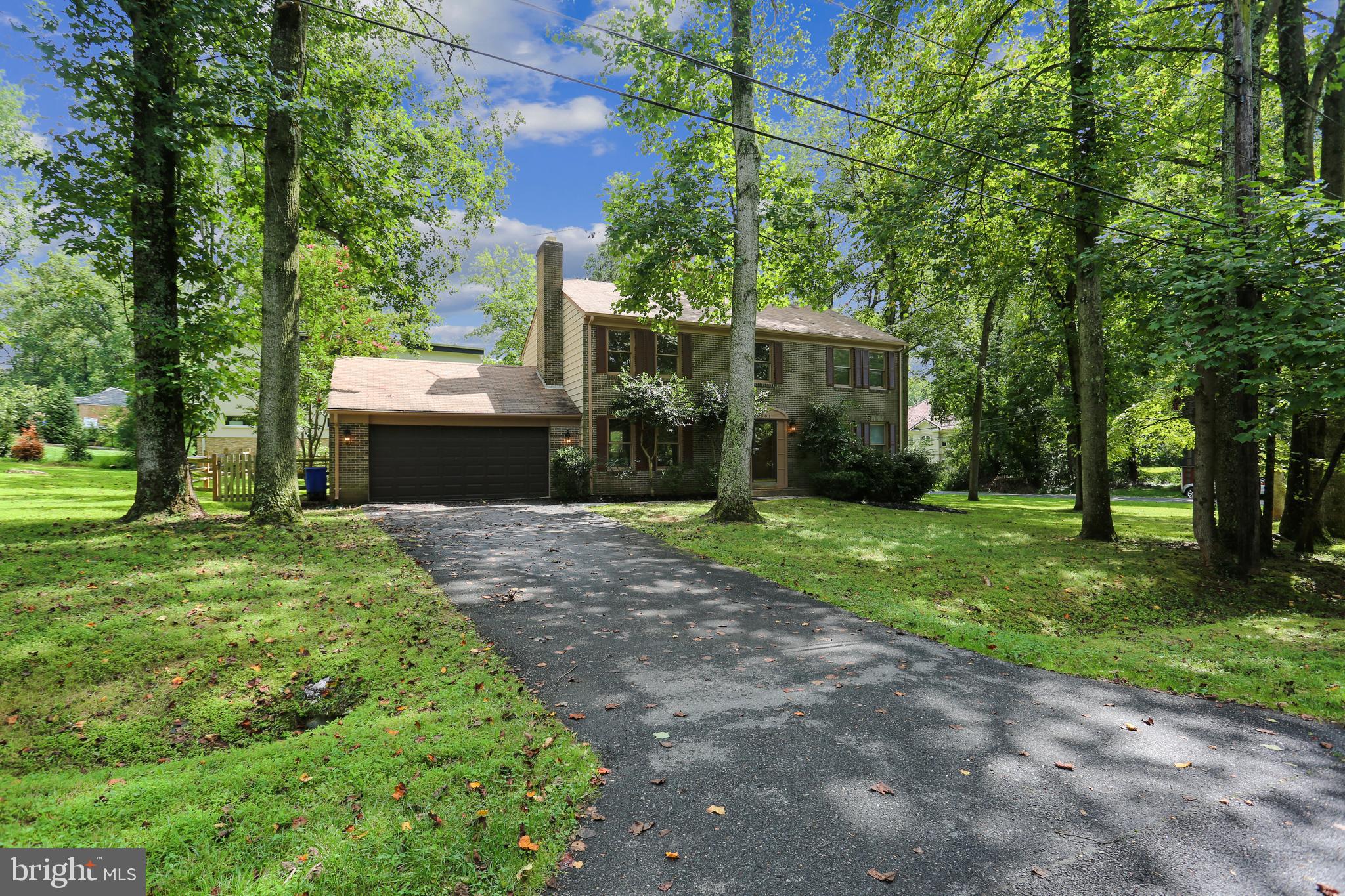 9501 Hall Road Potomac, MD 20854 - Photo 1 of 43