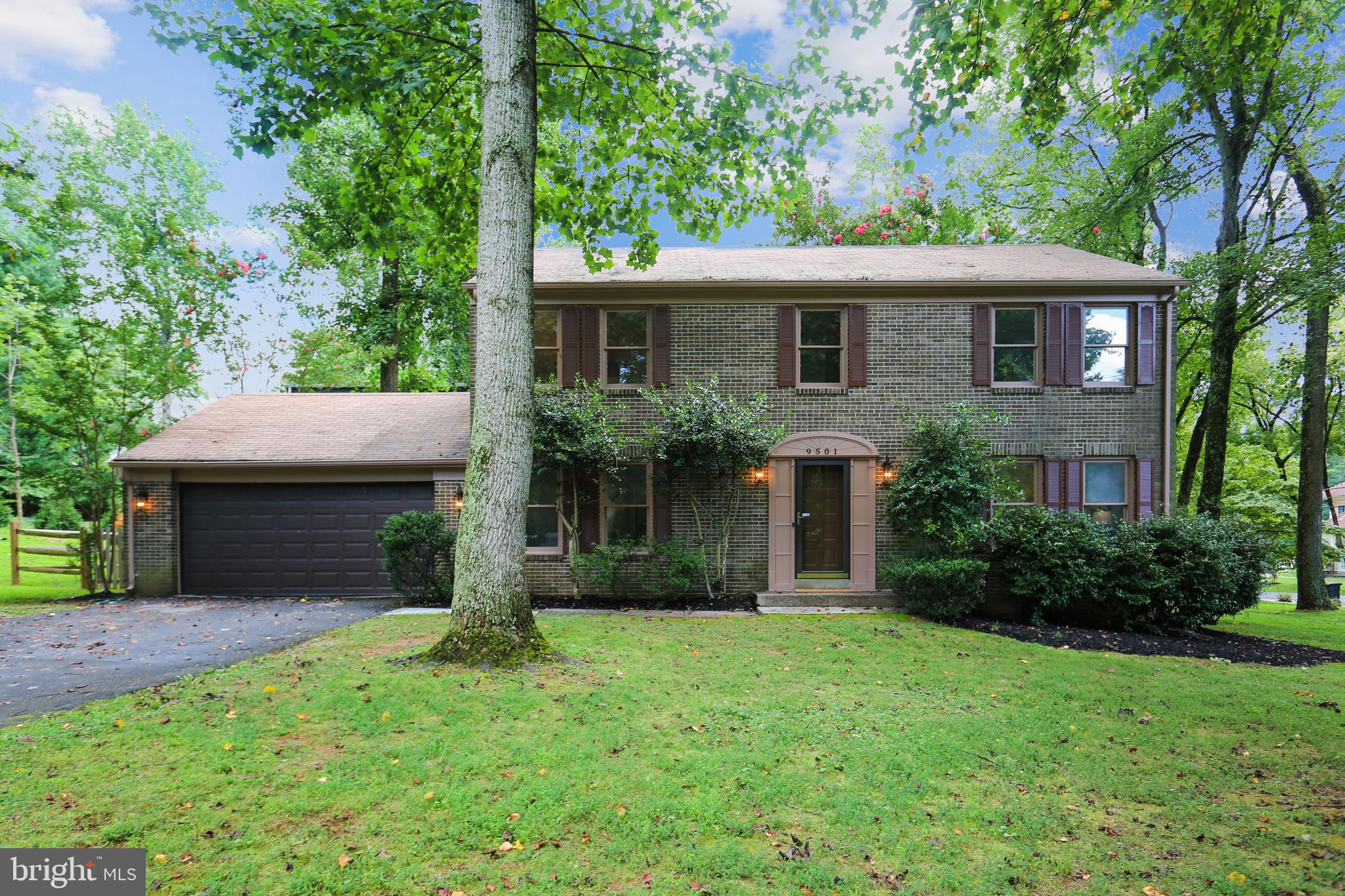 9501 Hall Road Potomac, MD 20854 - Photo 2 of 43