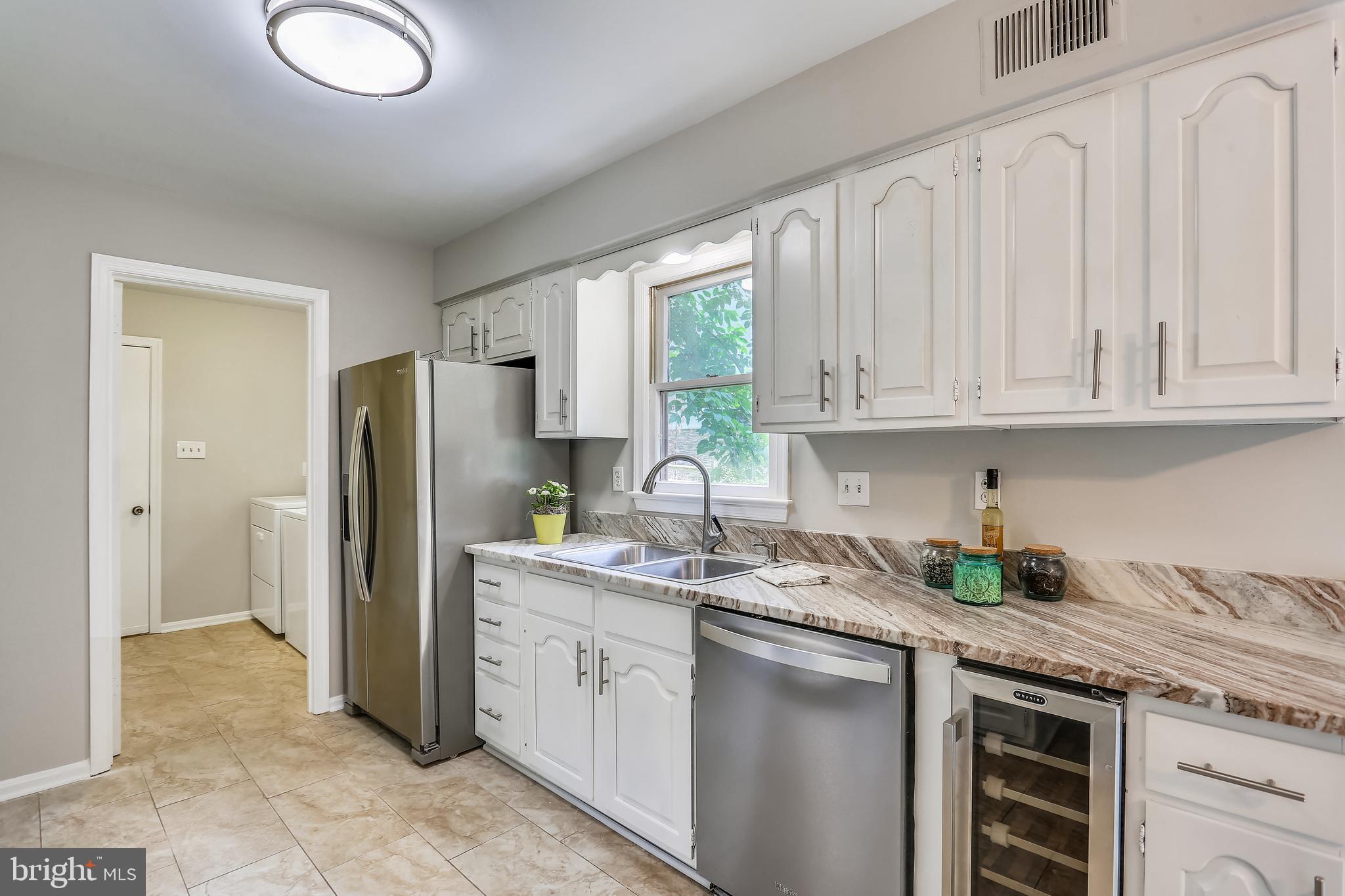 9501 Hall Road Potomac, MD 20854 - Photo 12 of 43