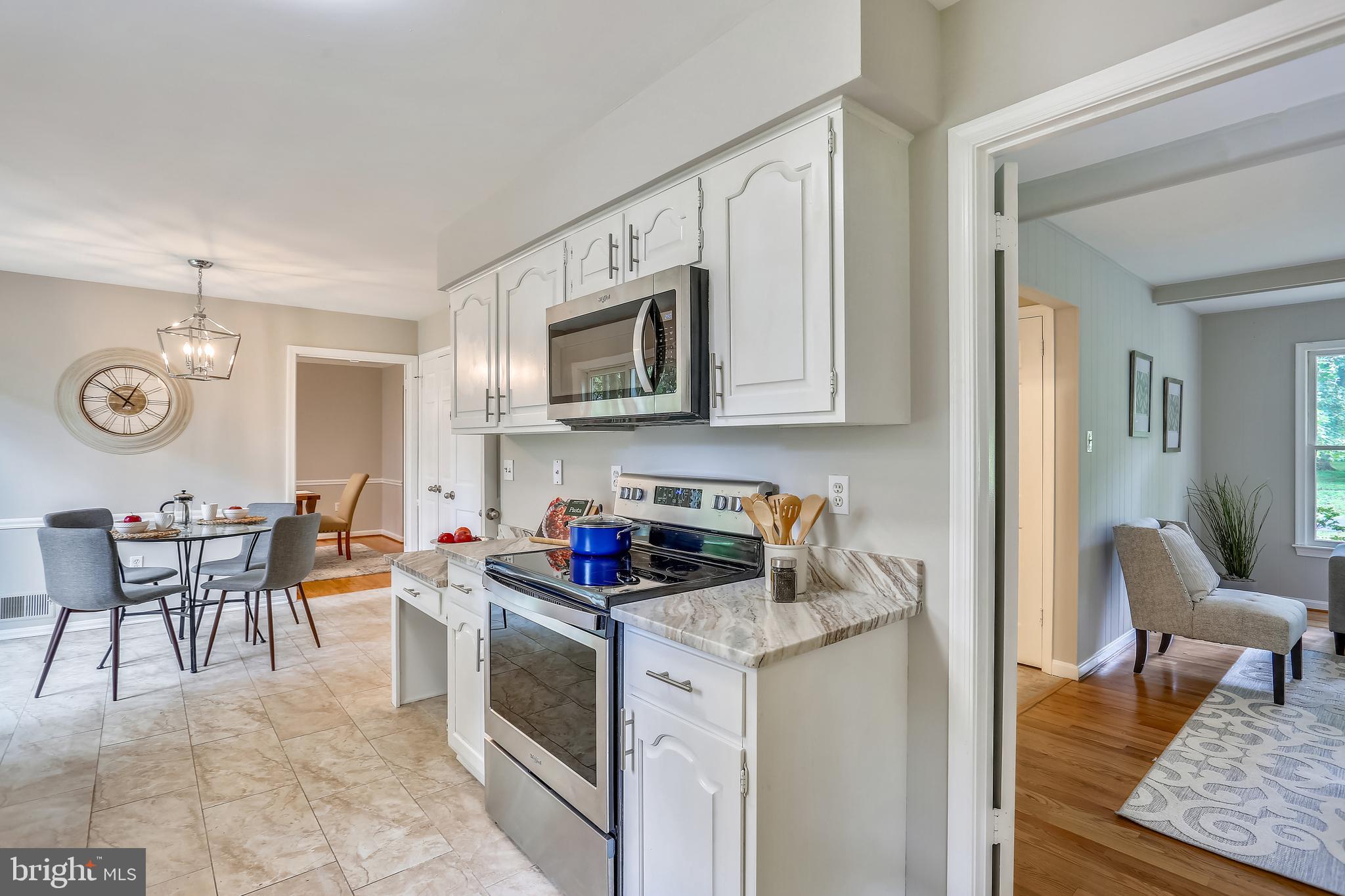 9501 Hall Road Potomac, MD 20854 - Photo 13 of 43