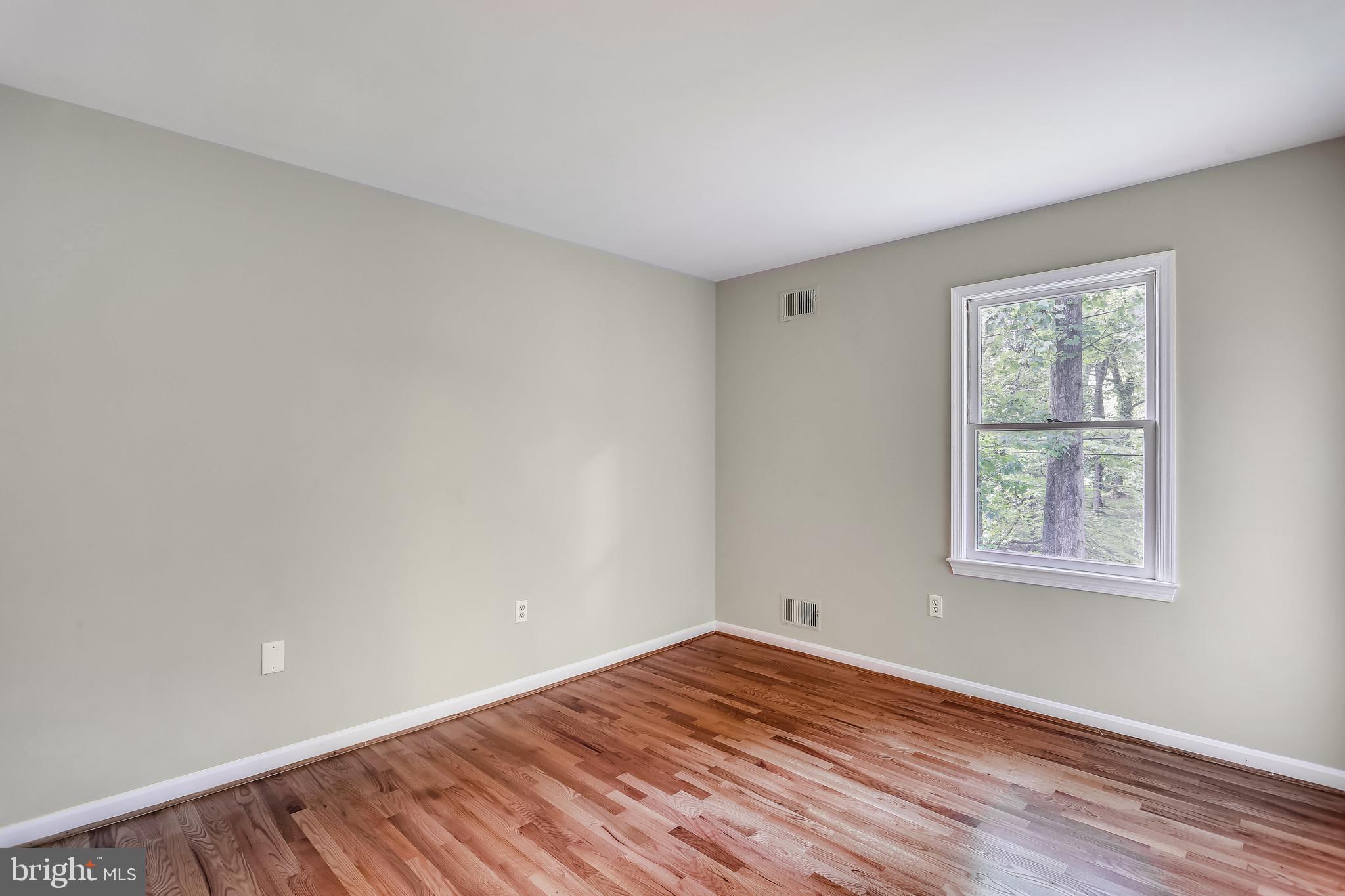9501 Hall Road Potomac, MD 20854 - Photo 25 of 43