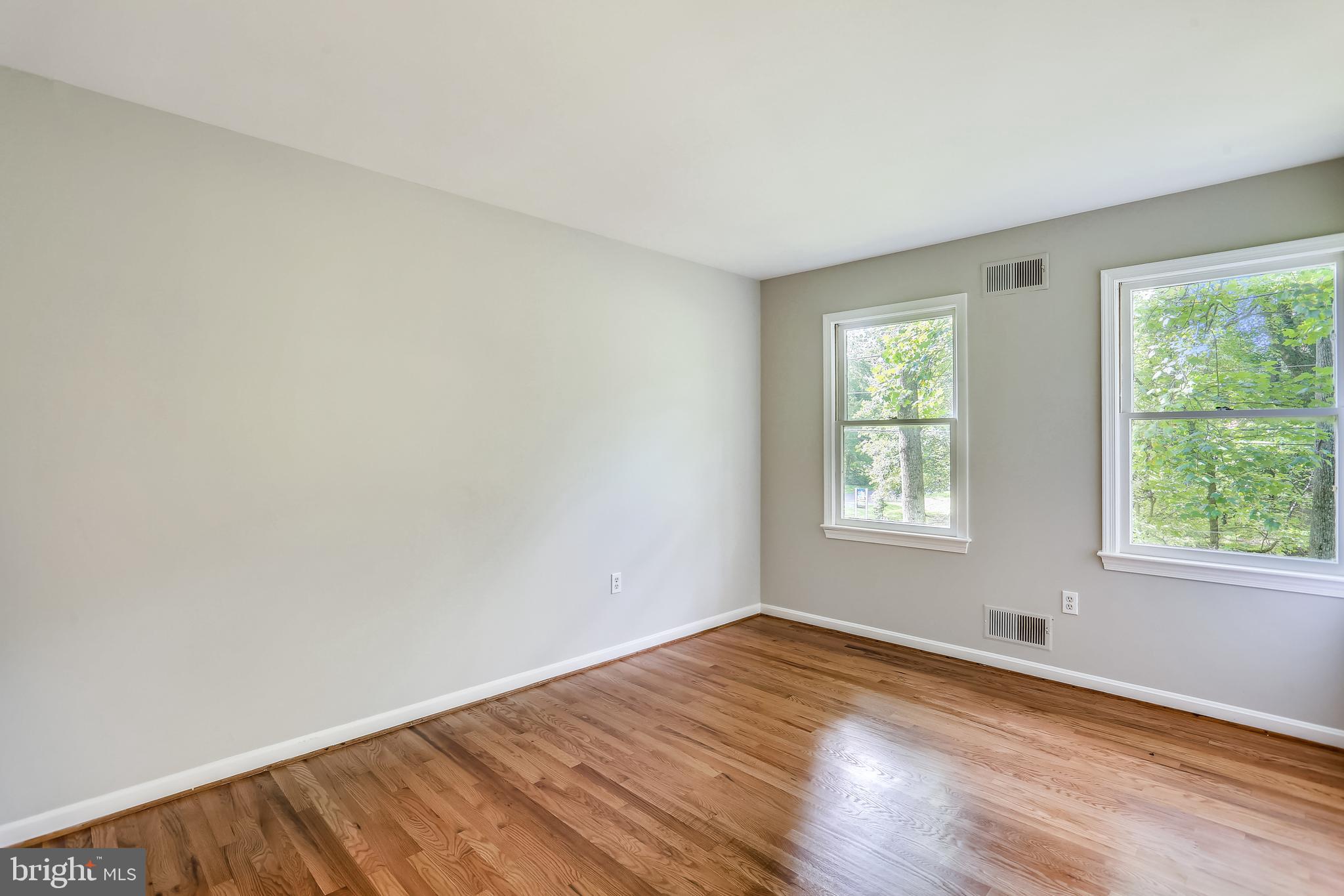 9501 Hall Road Potomac, MD 20854 - Photo 26 of 43