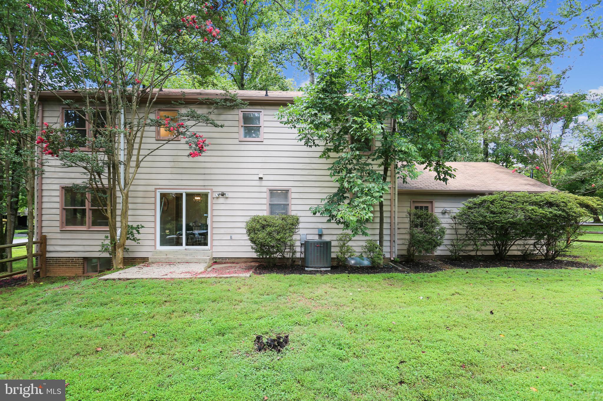 9501 Hall Road Potomac, MD 20854 - Photo 30 of 43