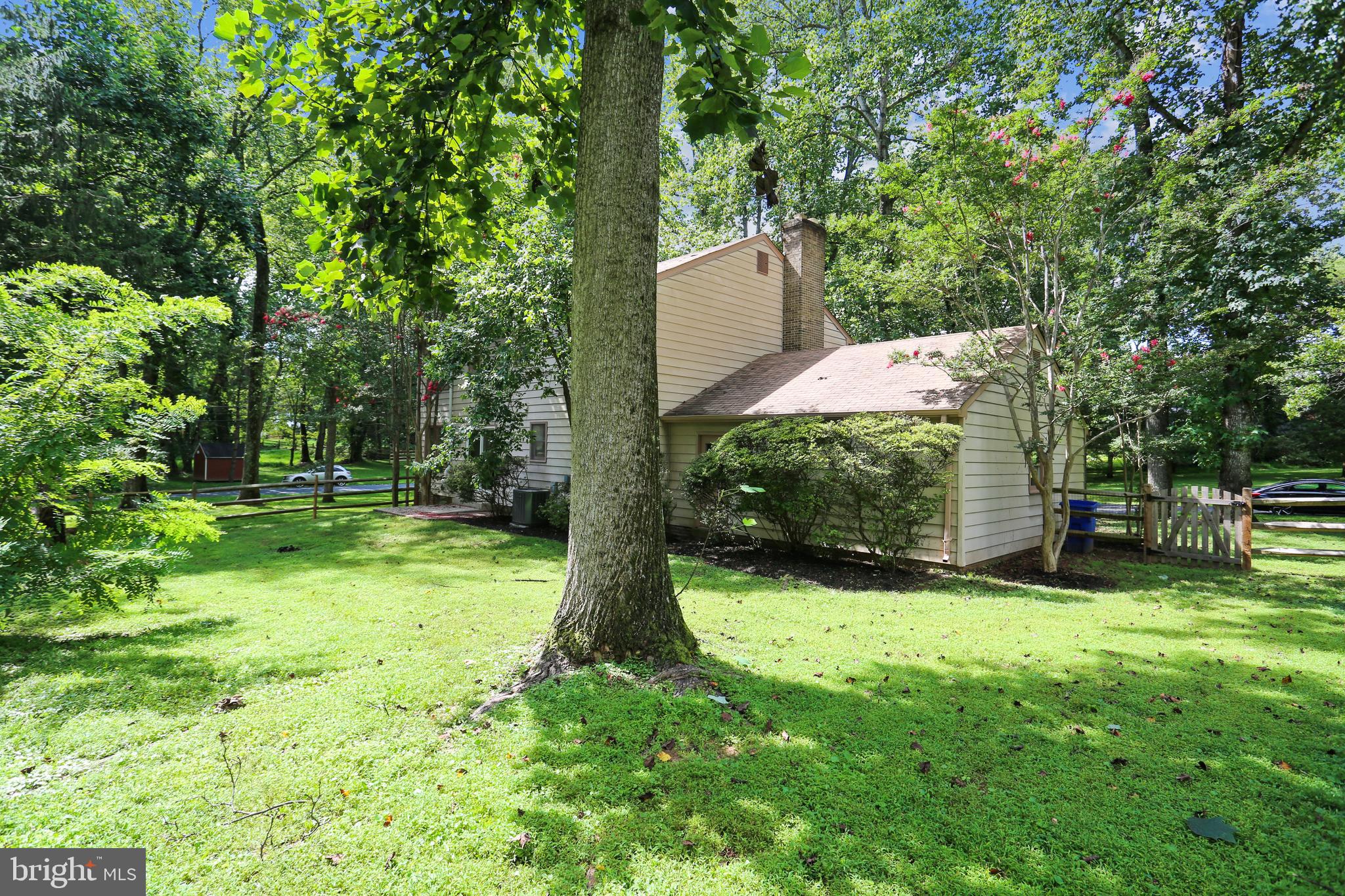 9501 Hall Road Potomac, MD 20854 - Photo 31 of 43