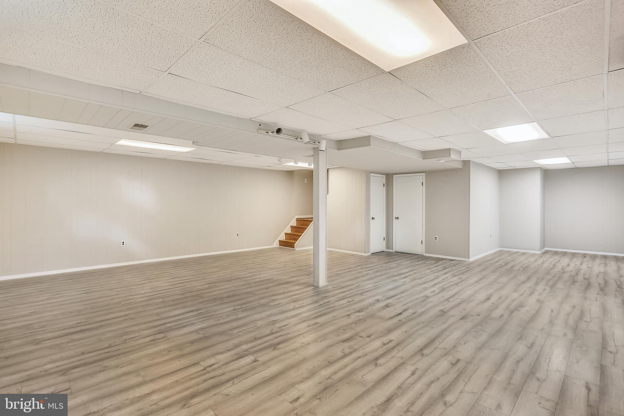 9501 Hall Road Potomac, MD 20854 - Photo 34 of 43