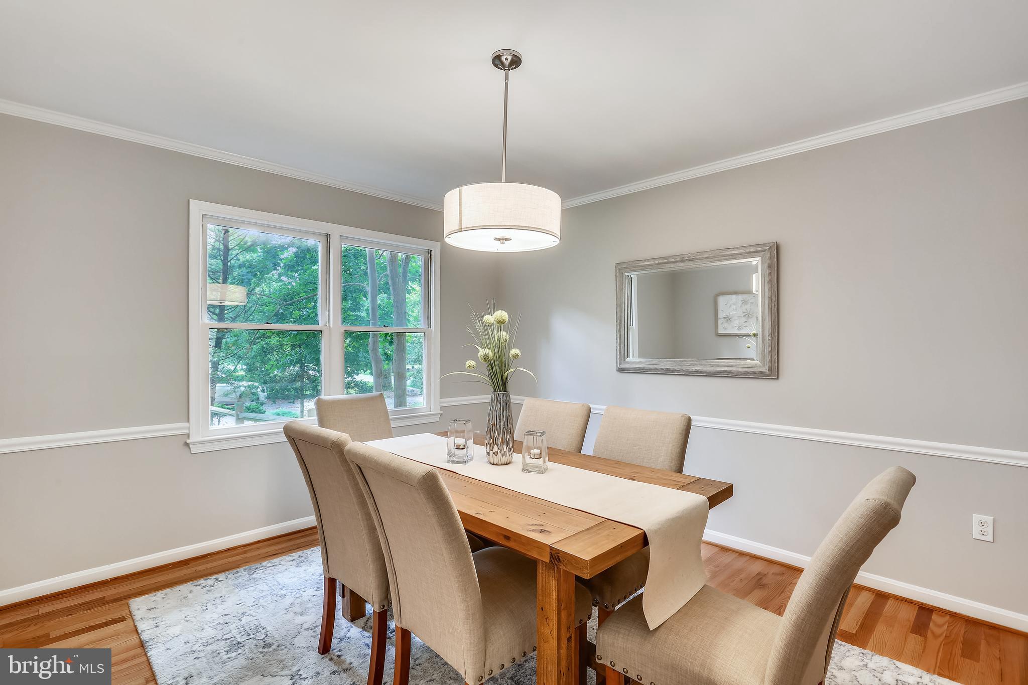 9501 Hall Road Potomac, MD 20854 - Photo 8 of 43