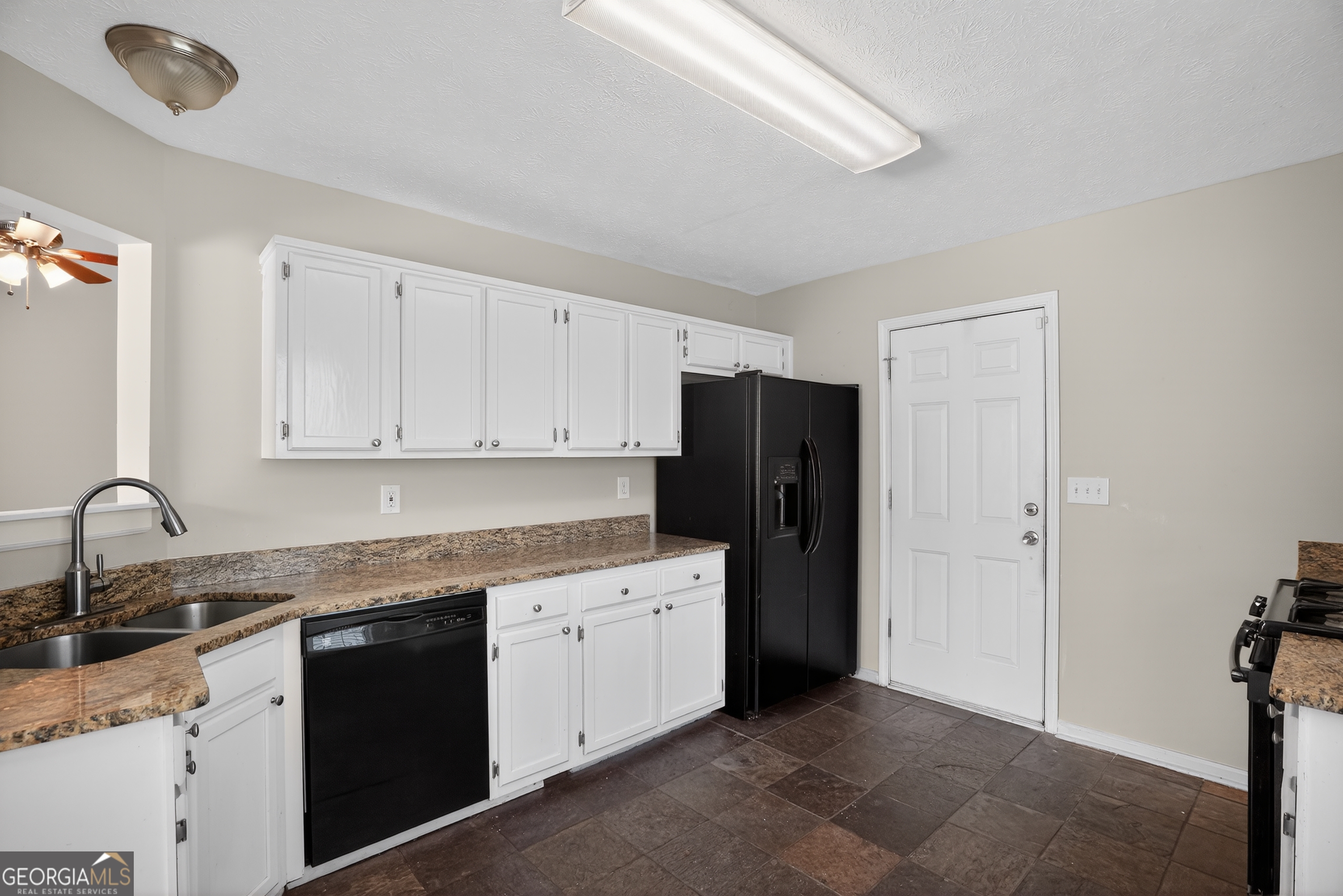 3235 Hunters Crossing Point Lithonia, GA 30038 - Photo 22 of 41