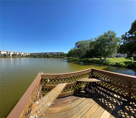 $125,000 | 3927 Lake Bayshore Drive, Unit F312, Bradenton, FL 34205
