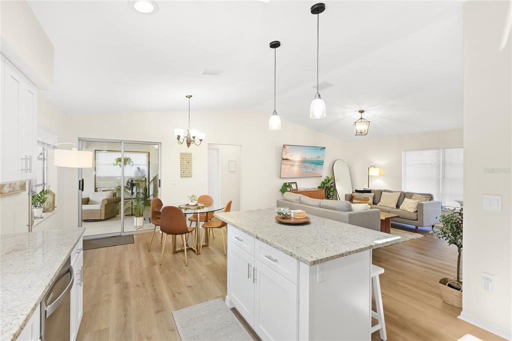 3207 Valencia Road Venice, FL 34293 - Photo 12 of 55 Gallery Image 12