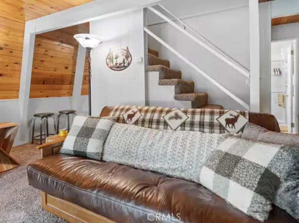 $2,450 | 1056 Sierra Avenue, Big Bear City, CA 92314