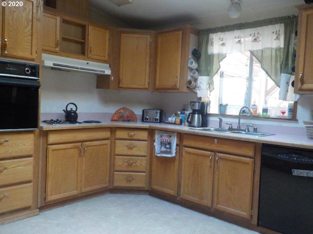 93341 Westpoint Road Harrisburg, OR 97446 - Photo 8 of 22 Gallery Image 8
