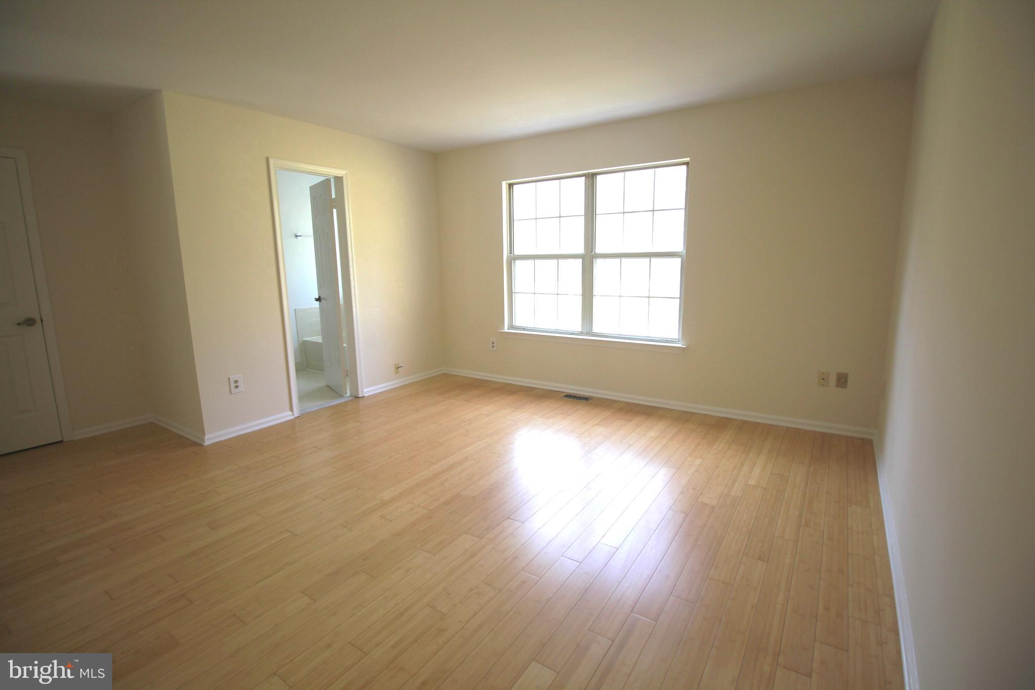 37 F Melrose Road Princeton, NJ 08540 - Photo 13 of 37 Primary Bedroom