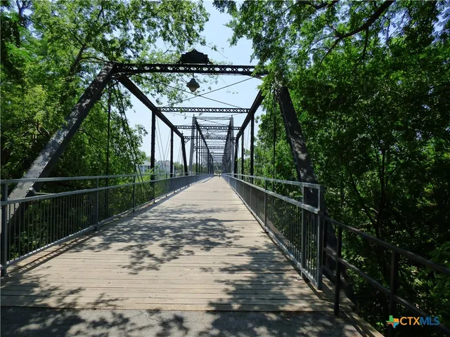 $315,000 | 918 Crystal Brook Cove, New Braunfels, TX 78130