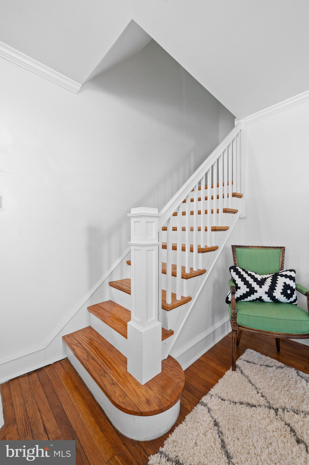 502 Beechwood Lane Narberth, PA 19072 - Photo 14 of 39 a view of entryway