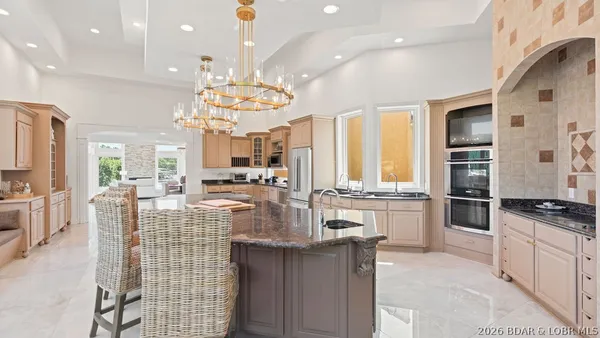 $1,890,000 | 149 Thornwood Circle, Sunrise Beach, MO 65079