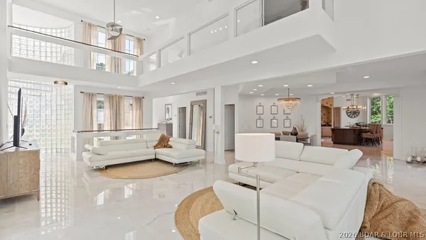 $1,890,000 | 149 Thornwood Circle, Sunrise Beach, MO 65079