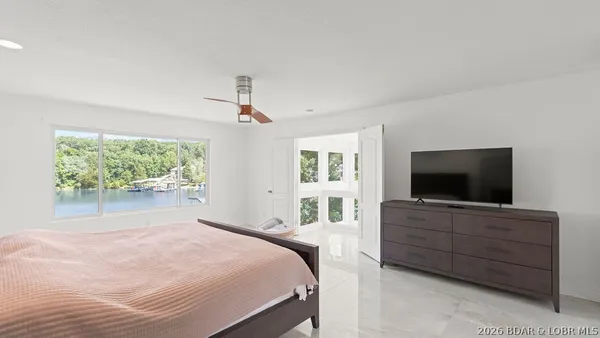 $1,890,000 | 149 Thornwood Circle, Sunrise Beach, MO 65079