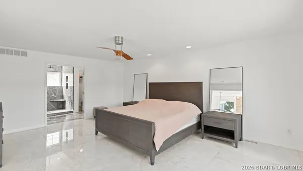 $1,890,000 | 149 Thornwood Circle, Sunrise Beach, MO 65079