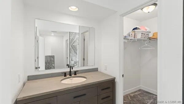 $1,890,000 | 149 Thornwood Circle, Sunrise Beach, MO 65079