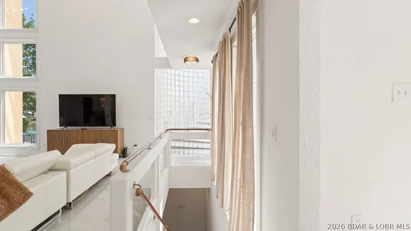 $1,890,000 | 149 Thornwood Circle, Sunrise Beach, MO 65079