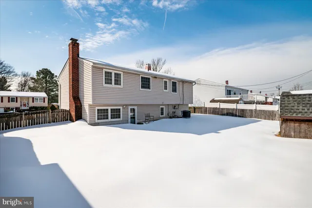 $3,000 | 115 Patricia Avenue, Linthicum Heights, MD 21090