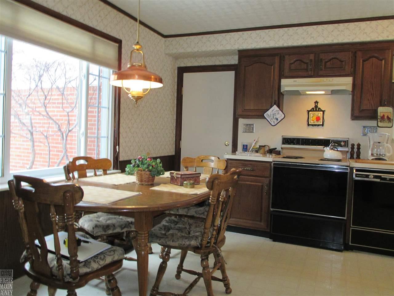 1343 Berkshire Road Grosse Pointe Park, MI 48230 - Photo 12 of 20