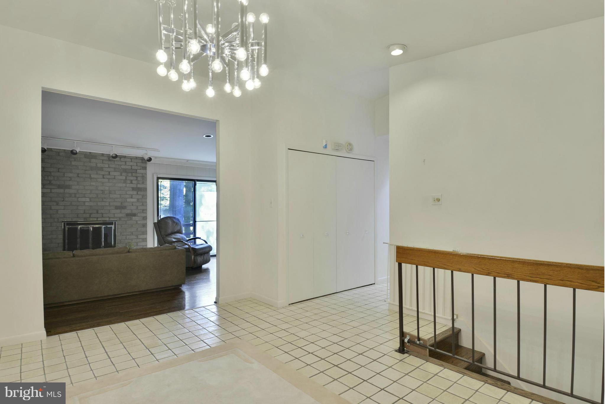 3415 Englemeade Road Pikesville, MD 21208 - Photo 3 of 30 FOYER