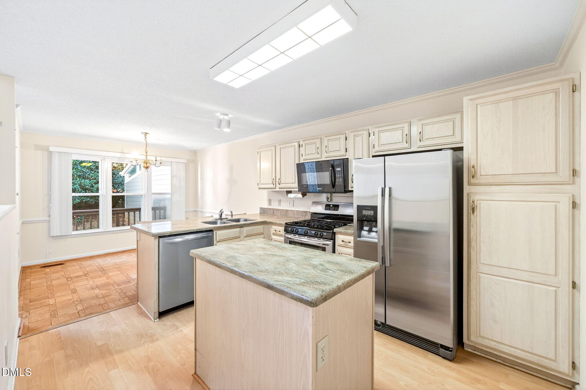 1423 Mahonia Court Raleigh, NC 27615 - Photo 10 of 34 1423 Mahonia Ct, Raleigh NC 27615