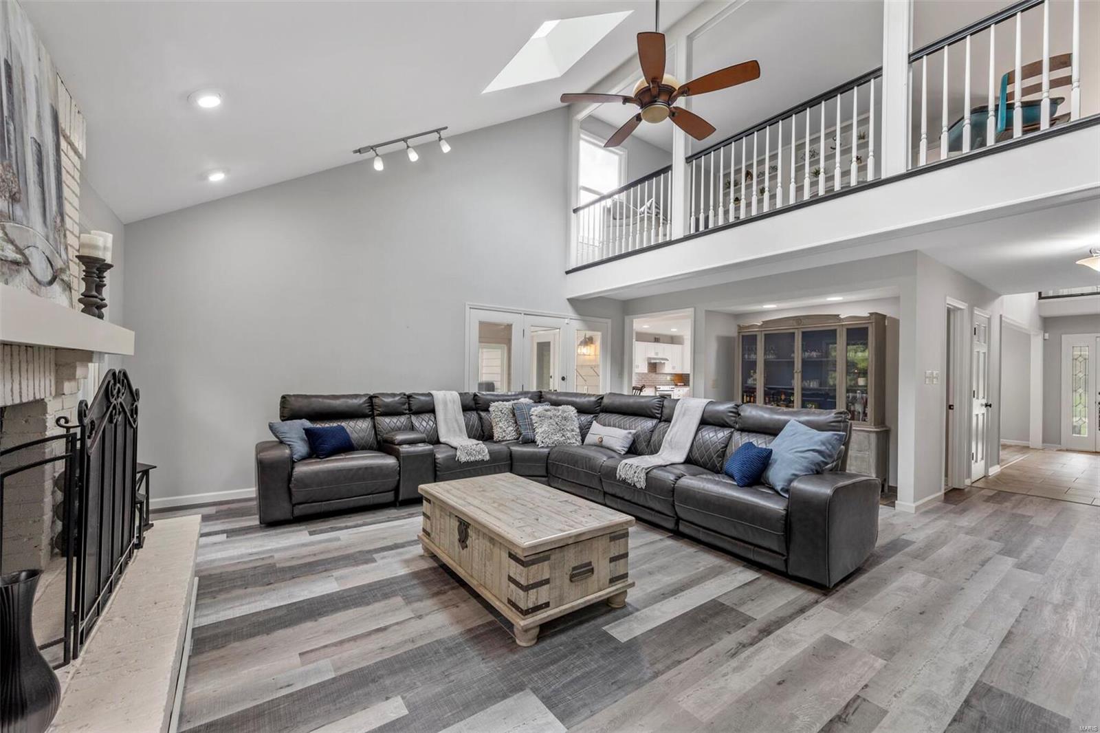 15939 Wetherburn Road Chesterfield, MO 63017 - Photo 13 of 54 Gallery Image 13