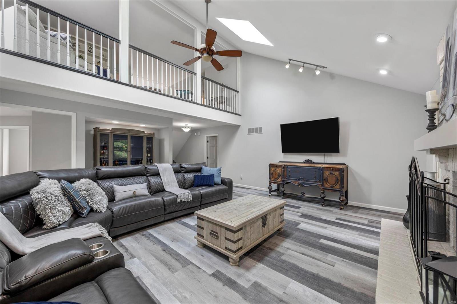 15939 Wetherburn Road Chesterfield, MO 63017 - Photo 14 of 54 Gallery Image 14