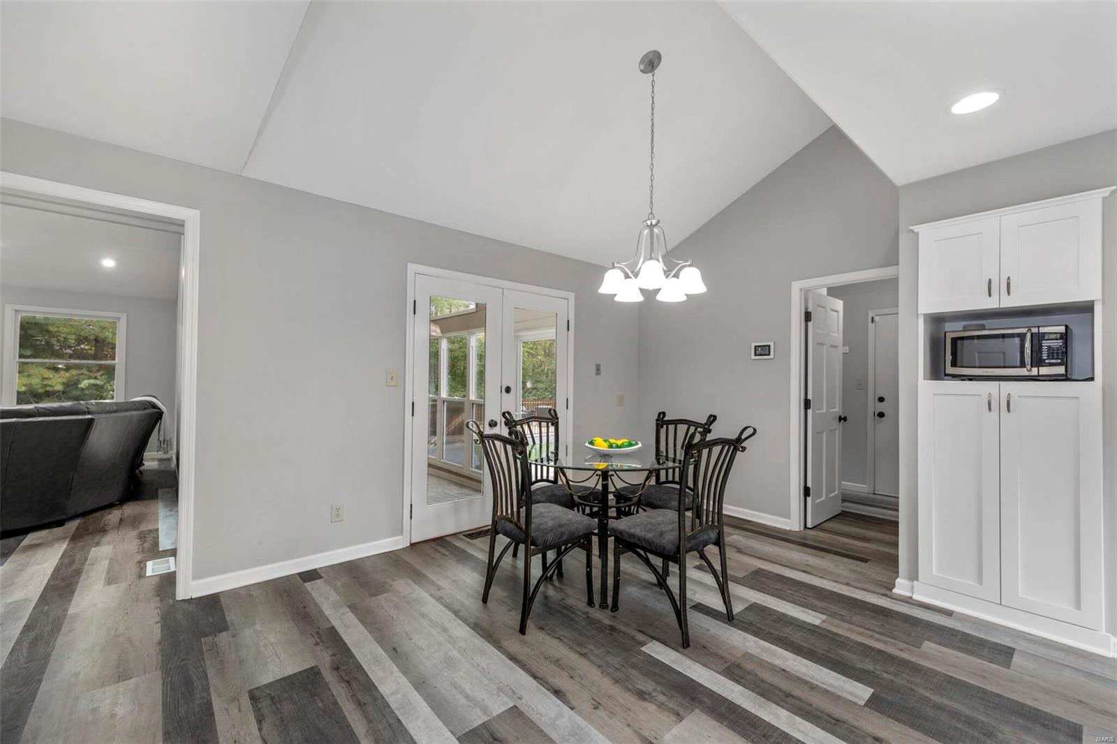 15939 Wetherburn Road Chesterfield, MO 63017 - Photo 17 of 54 Gallery Image 17