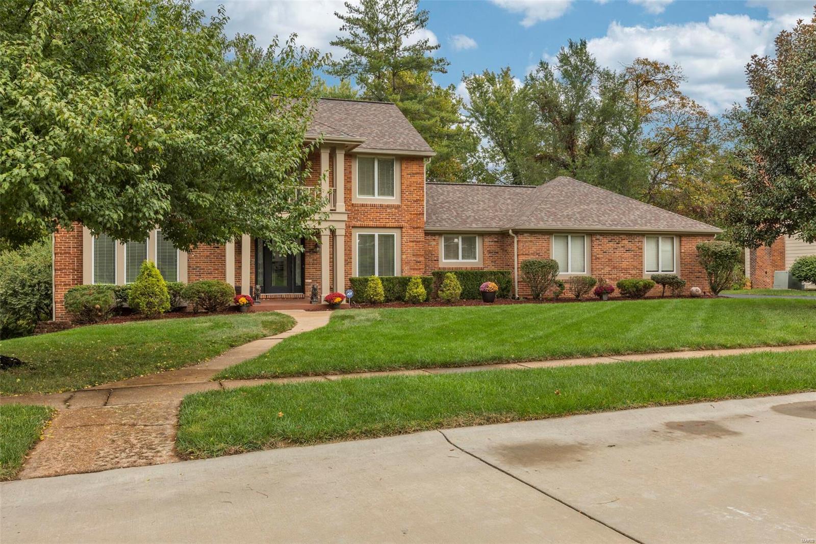 15939 Wetherburn Road Chesterfield, MO 63017 - Photo 2 of 54 Gallery Image 2