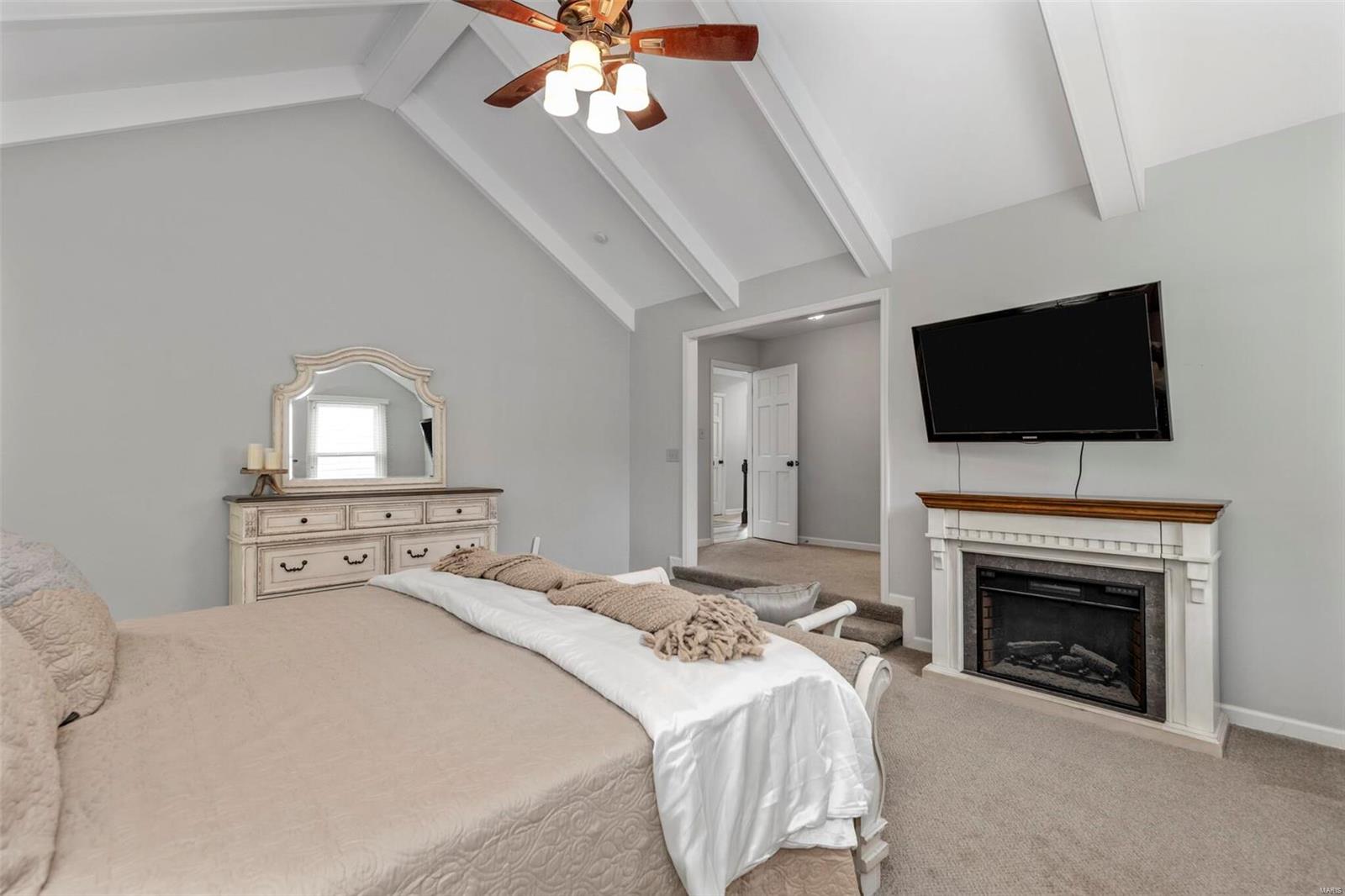 15939 Wetherburn Road Chesterfield, MO 63017 - Photo 26 of 54 Gallery Image 26