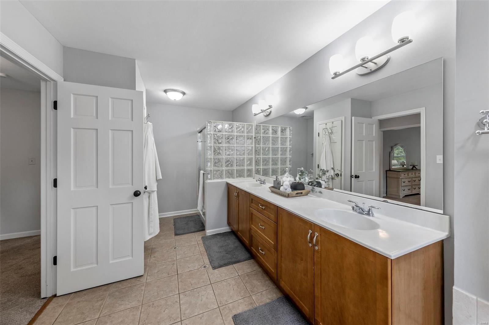 15939 Wetherburn Road Chesterfield, MO 63017 - Photo 28 of 54 Gallery Image 28