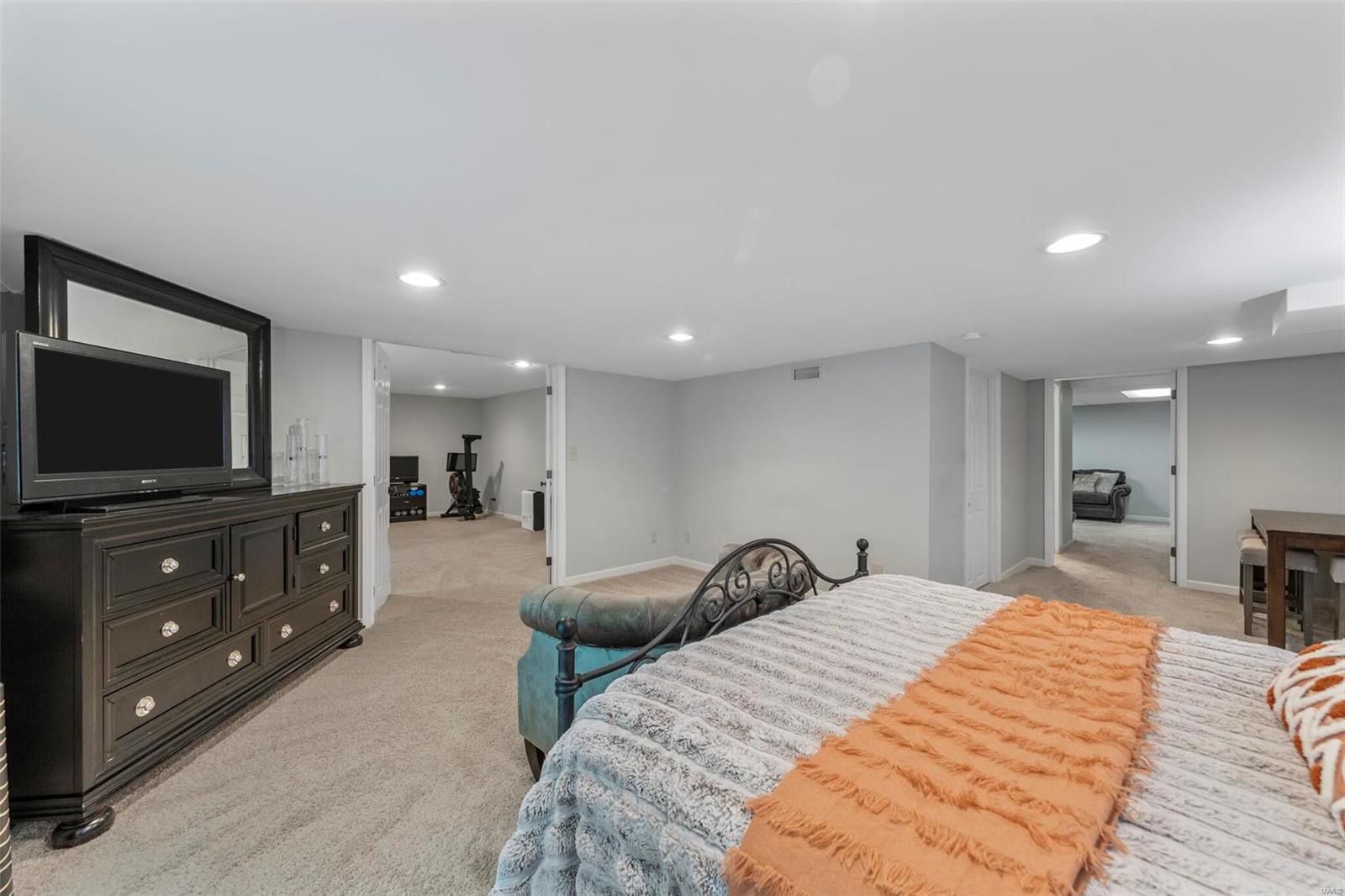 15939 Wetherburn Road Chesterfield, MO 63017 - Photo 46 of 54 Gallery Image 46
