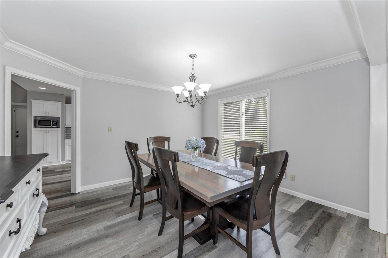 15939 Wetherburn Road Chesterfield, MO 63017 - Photo 7 of 54 Gallery Image 7