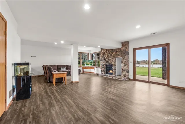 $995,000 | 675 White Pine Circle, Lake In The Hills, IL 60156