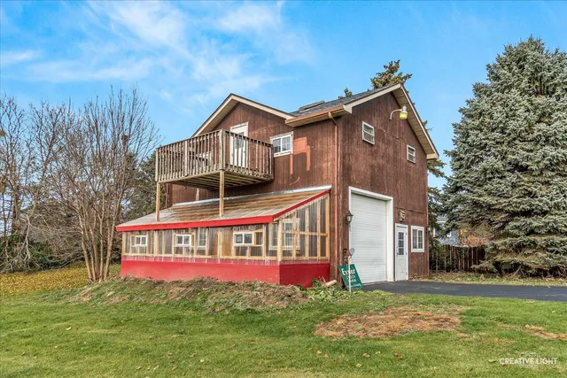 $995,000 | 675 White Pine Circle, Lake In The Hills, IL 60156