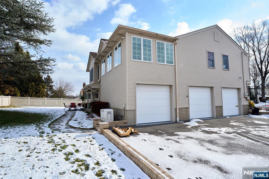 850 Ridgewood Avenue Oradell, NJ 07649 - Photo 36 of 43