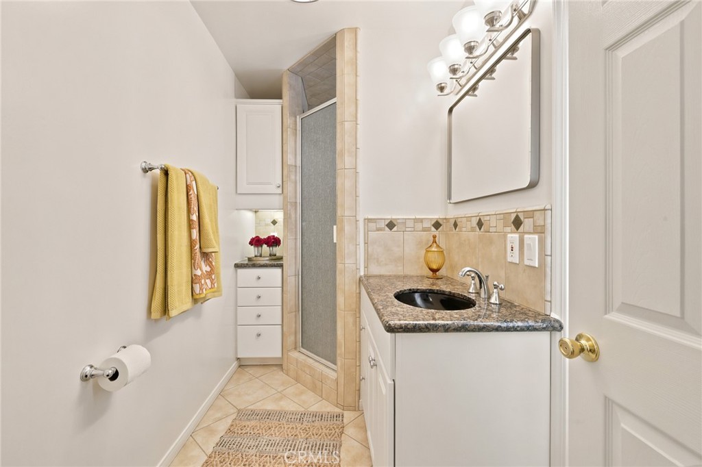 1869 Country Club Road Thousand Oaks, CA 91360 - Photo 20 of 35