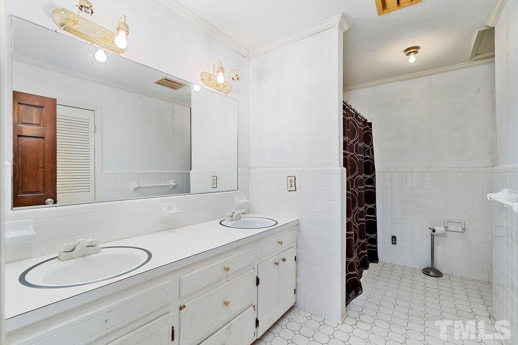 4185 Old Stage Road South Erwin, NC 28339 - Photo 7 of 19 Gallery Image 7