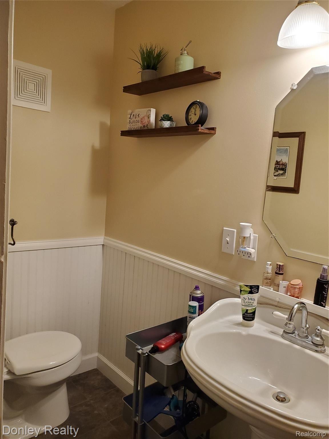 6559 West Marlette Road Marlette, MI 48453 - Photo 10 of 27 20190908_143412.jpg
