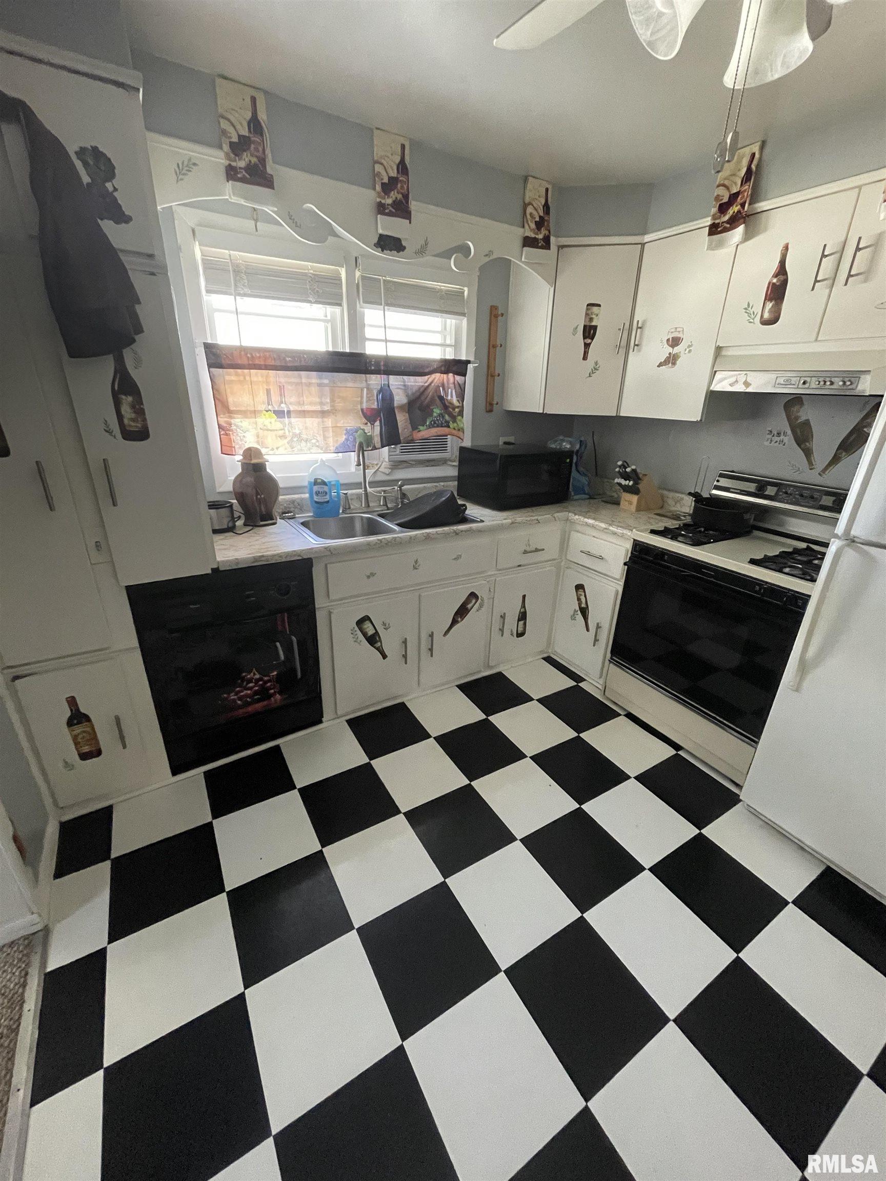 1617 East Morgan Avenue Springfield, IL 62703 - Photo 6 of 7 Gallery Image 6