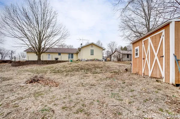 $244,000 | 1140 Brooklane Drive, Carrollton, IL 62016