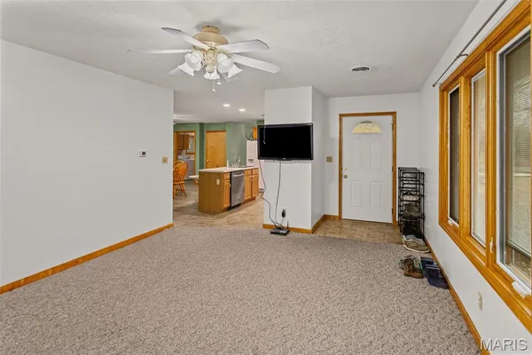 $244,000 | 1140 Brooklane Drive, Carrollton, IL 62016