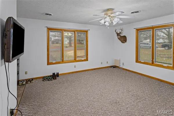 $244,000 | 1140 Brooklane Drive, Carrollton, IL 62016