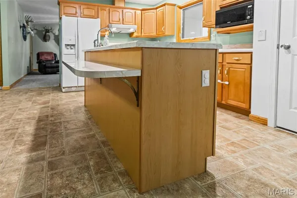 $244,000 | 1140 Brooklane Drive, Carrollton, IL 62016